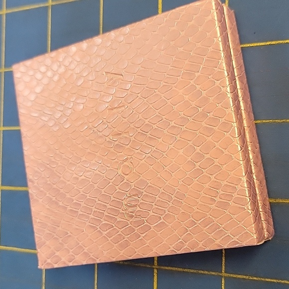 Mally Peefect Prep Neutralizing Powder Primer Light/Med Compact Mirror New 8.4g - Picture 2 of 3